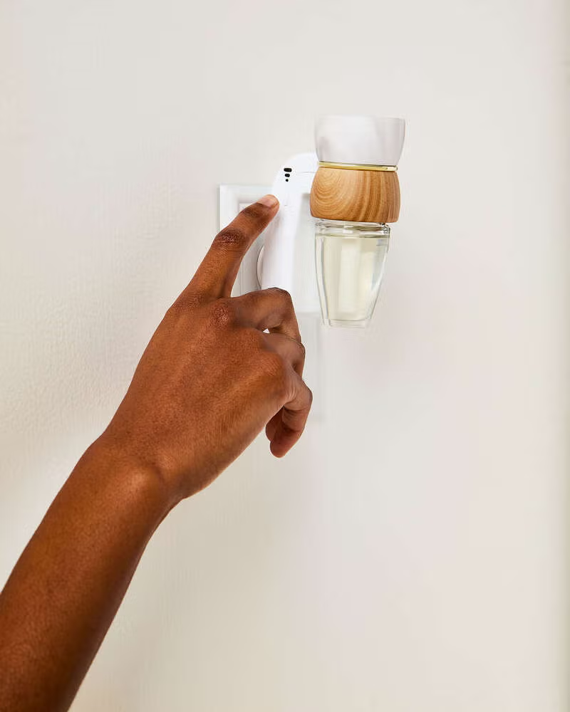 Wallflower plug Marble Hourglass Scent Control